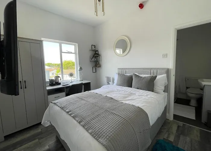 Isabella Rooms